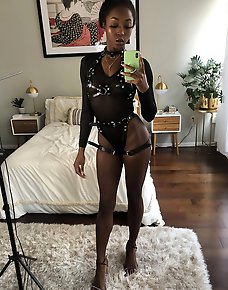 Amateur Ebony Girls Private Pics