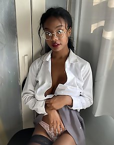 Amateur Ebony Girls Private Pics